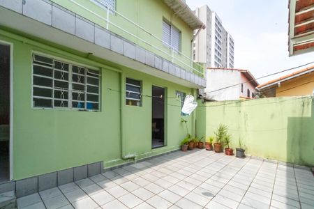 Casa à venda com 153m², 4 quartos e 3 vagas Casa à venda com 153m², 4 quartos e 3 vagasQuintal