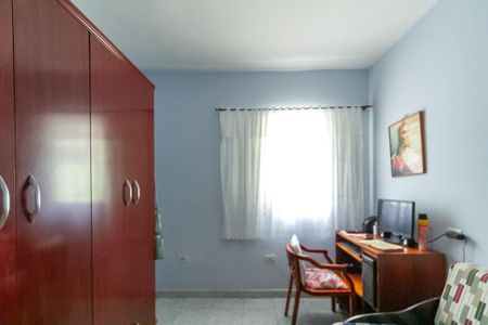 Casa à venda com 153m², 4 quartos e 3 vagas Casa à venda com 153m², 4 quartos e 3 vagasQuarto 2