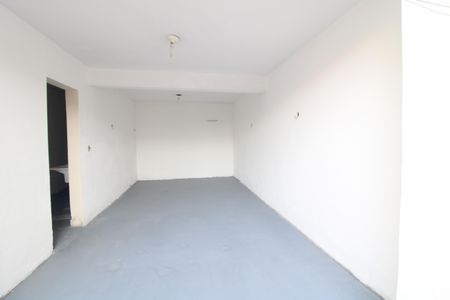 Casa para alugar com 190m², 3 quartos e 2 vagasFundos da casa