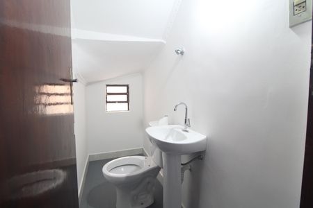 Lavabo de casa para alugar com 3 quartos, 190m² em Vila Joaniza, São Paulo
