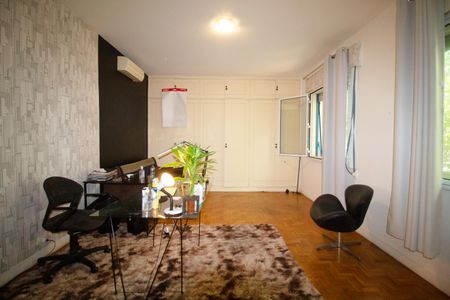 Casa à venda com 400m², 4 quartos e 6 vagas