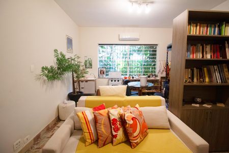 Casa à venda com 400m², 4 quartos e 6 vagas