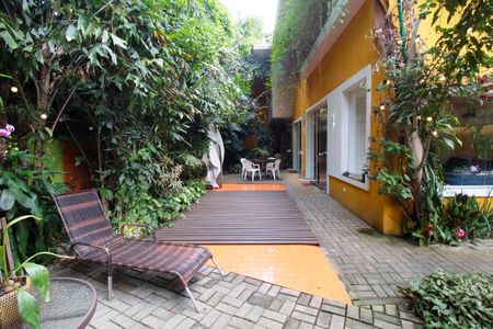 Casa à venda com 400m², 4 quartos e 6 vagas