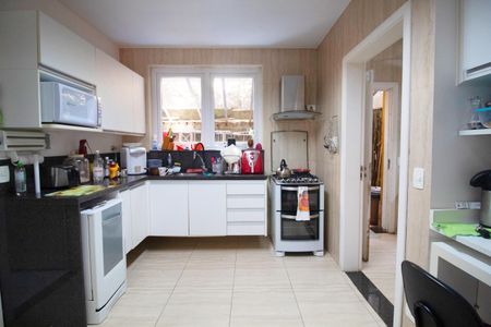 Casa à venda com 400m², 4 quartos e 6 vagas