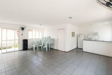 Apartamento para alugar com 40m², 2 quartos e 1 vaga Apartamento para alugar com 40m², 2 quartos e 1 vagaÁrea comum - Salão de festas