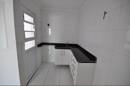 Casa de condomínio à venda com 100m², 2 quartos e 2 vagasCozinha