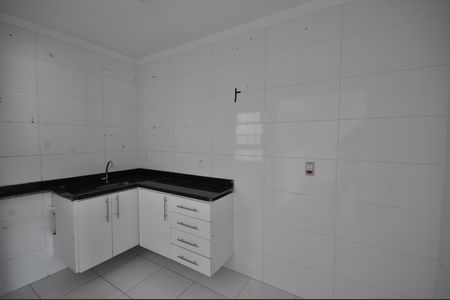 Casa de condomínio à venda com 100m², 2 quartos e 2 vagasCozinha