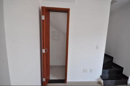 Casa de condomínio à venda com 100m², 2 quartos e 2 vagasDispensa