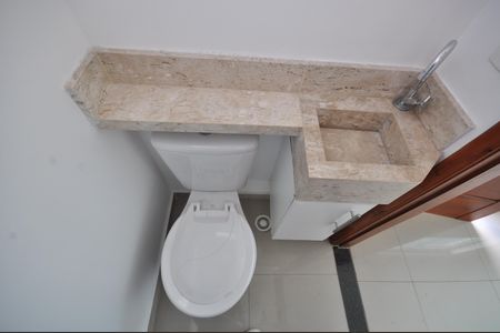 Casa de condomínio à venda com 100m², 2 quartos e 2 vagasLavabo