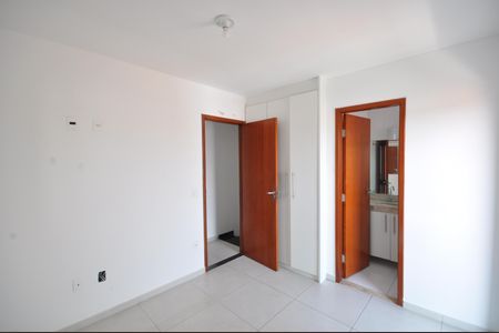 Casa de condomínio à venda com 100m², 2 quartos e 2 vagasSuíte 1