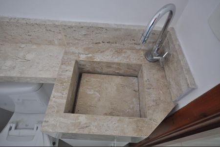 Casa de condomínio à venda com 100m², 2 quartos e 2 vagasLavabo