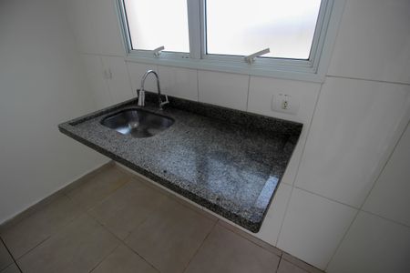 Casa de condomínio para alugar com 125m², 2 quartos e 3 vagas