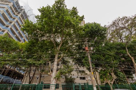 Apartamento à venda com 115m², 2 quartos e sem vagaFachada