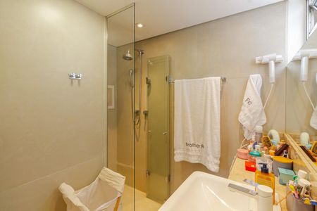 Apartamento à venda com 115m², 2 quartos e sem vagaBanheiro da Suíte