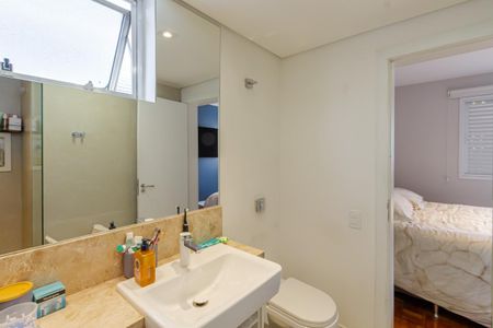 Apartamento à venda com 115m², 2 quartos e sem vagaBanheiro da Suíte