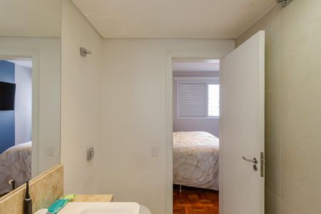 Apartamento à venda com 115m², 2 quartos e sem vagaBanheiro da Suíte