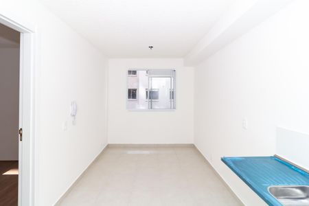 Sala de apartamento para alugar com 1 quarto, 24m² em Parque Industrial Tomas Edson, São Paulo