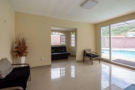 Casa à venda com 4 quartos, 128m² em Piratininga, Niterói