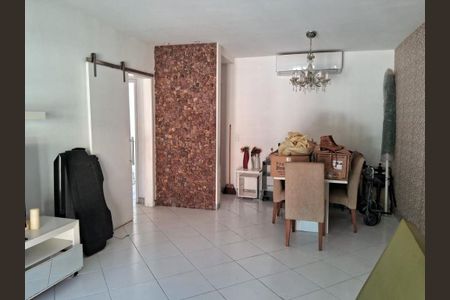 Casa à venda com 6 quartos, 140m² em Maria Paula, Niterói