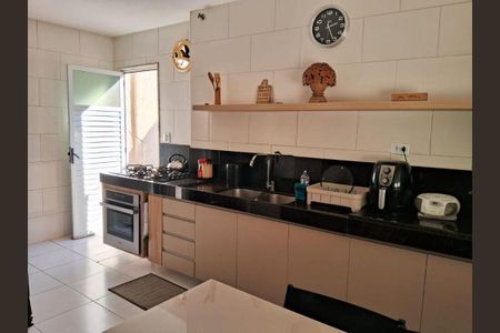 Casa à venda com 6 quartos, 140m² em Maria Paula, Niterói