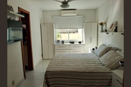 Casa à venda com 6 quartos, 140m² em Maria Paula, Niterói