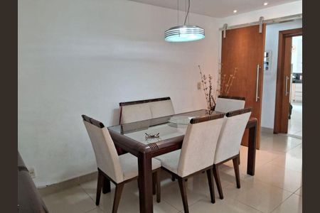 Casa à venda com 6 quartos, 140m² em Maria Paula, Niterói