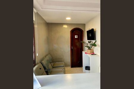 Casa à venda com 6 quartos, 330m² em Vila Gomes Cardim, São Paulo