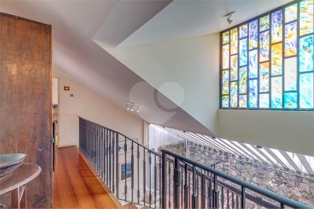 Casa de Condomínio à venda com 3 quartos, 210m² em Vila Elvira, São Paulo