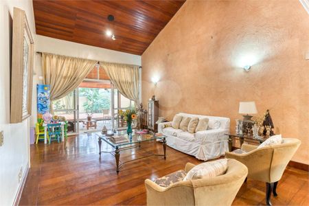 Casa à venda com 4 quartos, 602m² em Santo Amaro, São Paulo