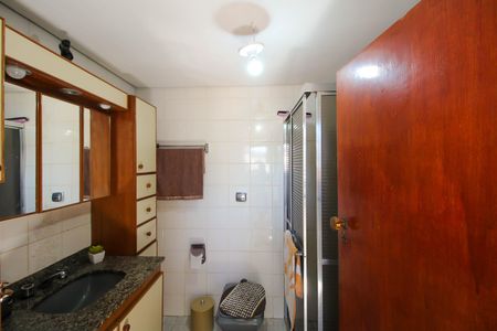 Casa à venda com 200m², 2 quartos e 1 vagaBanheiro