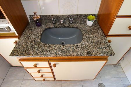 Casa à venda com 200m², 2 quartos e 1 vagaBanheiro
