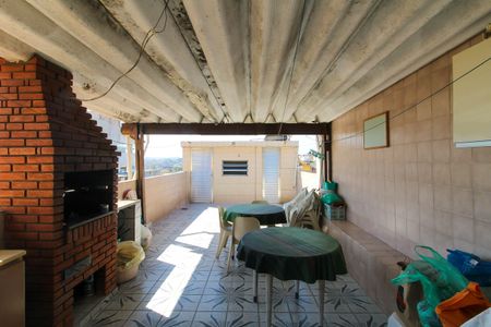 Casa à venda com 200m², 2 quartos e 1 vagaÁrea externa