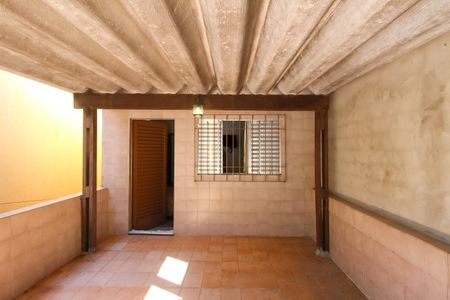 Casa à venda com 200m², 2 quartos e 1 vagaVaranda