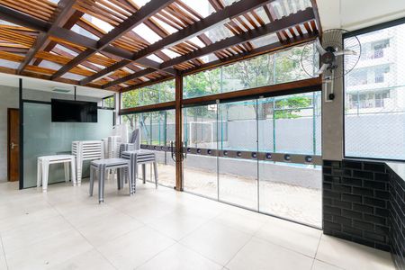 Apartamento à venda com 55m², 2 quartos e 1 vagaÁrea comum