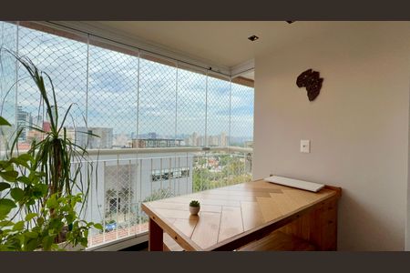 Apartamento à venda com 90m², 2 quartos e 2 vagasVaranda