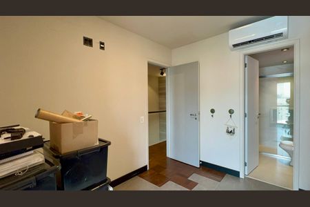 Apartamento à venda com 90m², 2 quartos e 2 vagasSuíte 1