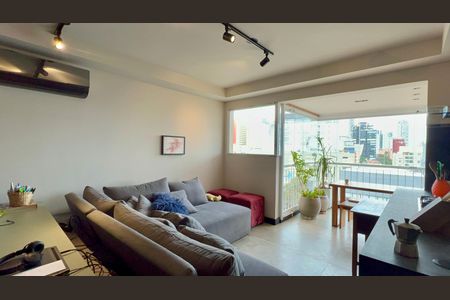 Apartamento à venda com 90m², 2 quartos e 2 vagasSala