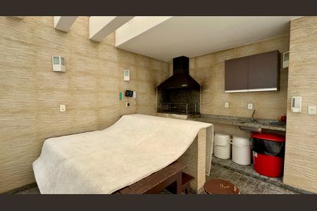 Apartamento à venda com 90m², 2 quartos e 2 vagasChurrasqueira