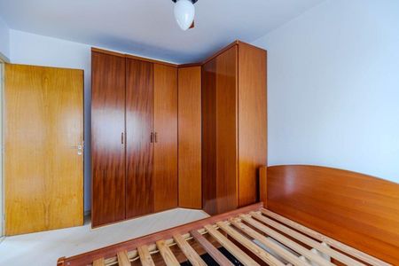 Quarto 1 de apartamento para alugar com 2 quartos, 66m² em Santo Antônio, Porto Alegre