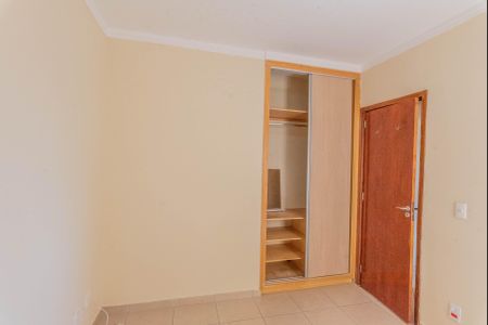 Apartamento para alugar com 76m², 3 quartos e 1 vagaQuarto 2