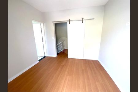 Casa à venda com 3 quartos, 135m² em Centro, Osasco