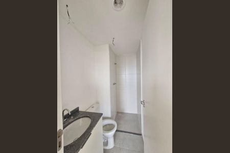 Apartamento à venda com 38m², 2 quartos e sem vaga Apartamento à venda com 38m², 2 quartos e sem vagaBanheiro