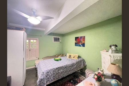 Casa à venda com 5 quartos, 379m² em Itacoatiara, Niterói