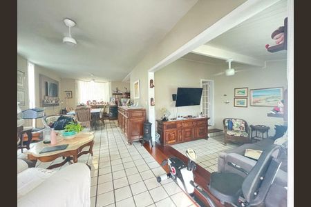 Casa à venda com 5 quartos, 379m² em Itacoatiara, Niterói