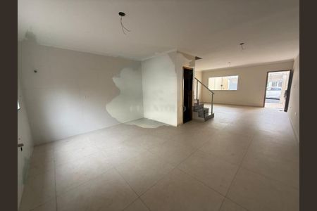 Casa à venda com 110m², 3 quartos e 2 vagas