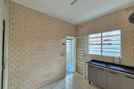 Casa à venda com 180m², 4 quartos e 4 vagasCozinha 