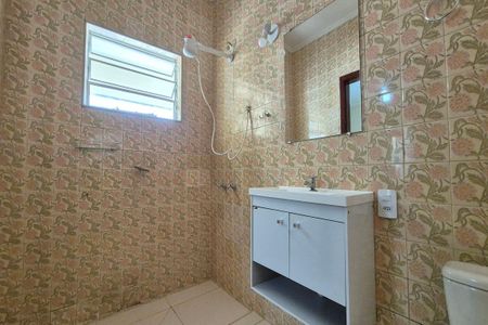 Casa à venda com 180m², 4 quartos e 4 vagasBanheiro da Suíte