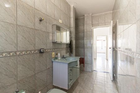 Apartamento à venda com 82m², 2 quartos e sem vaga Apartamento à venda com 82m², 2 quartos e sem vagaBanheiro