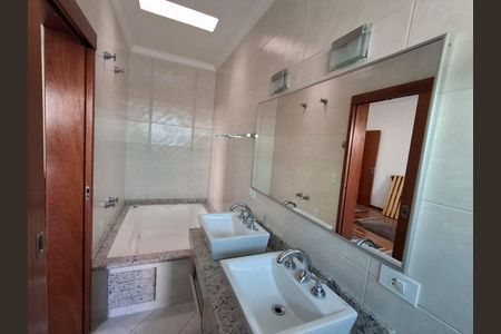Casa à venda com 4 quartos, 200m² em Vila Dayse, São Bernardo do Campo