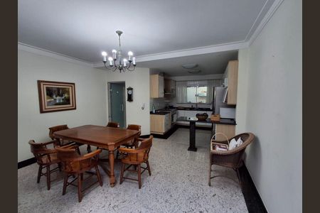 Casa à venda com 4 quartos, 200m² em Vila Dayse, São Bernardo do Campo